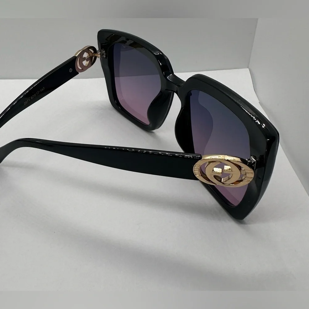 ✨🖤 NWT Trendy Oversized Square Chic Vintage Style UV 400 Black Frame Gray Pink 💖